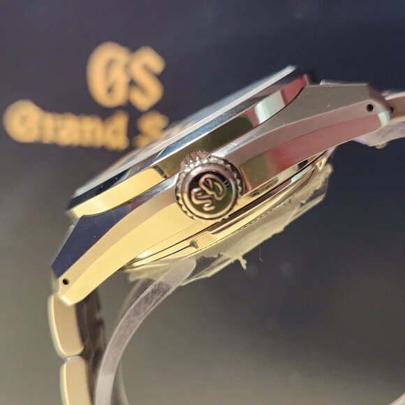 Grand Seiko Hi Beat 36000 Titanium GMT Teak Dial Box & Papers - Picture 16 of 17